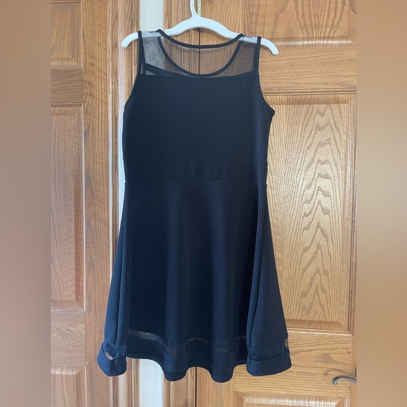 Girls Children's Place Size 16 XXL Black Dress with Mesh for teens and tweens - Picture 3 of 3